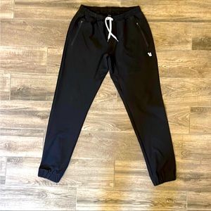 Vuori Jogger NWOT